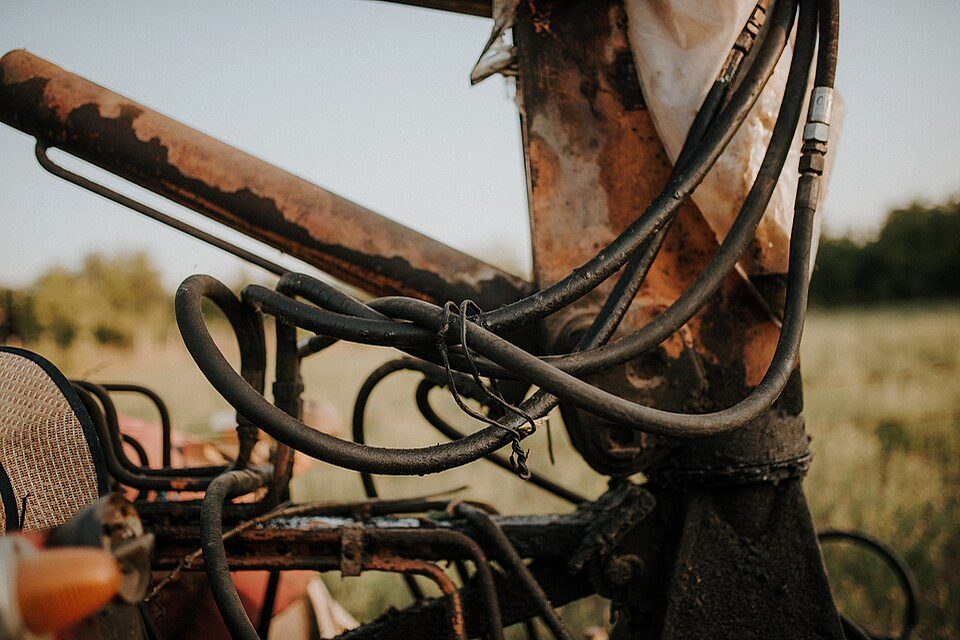 Hydraulic cylinder evidence